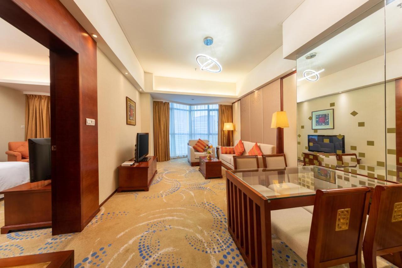 Crowne Plaza Foshan By Ihg - Canton Fair Free Shuttle Bus Exterior foto