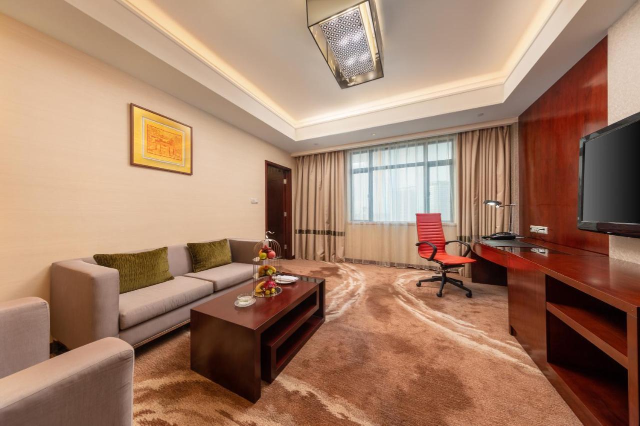 Crowne Plaza Foshan By Ihg - Canton Fair Free Shuttle Bus Exterior foto